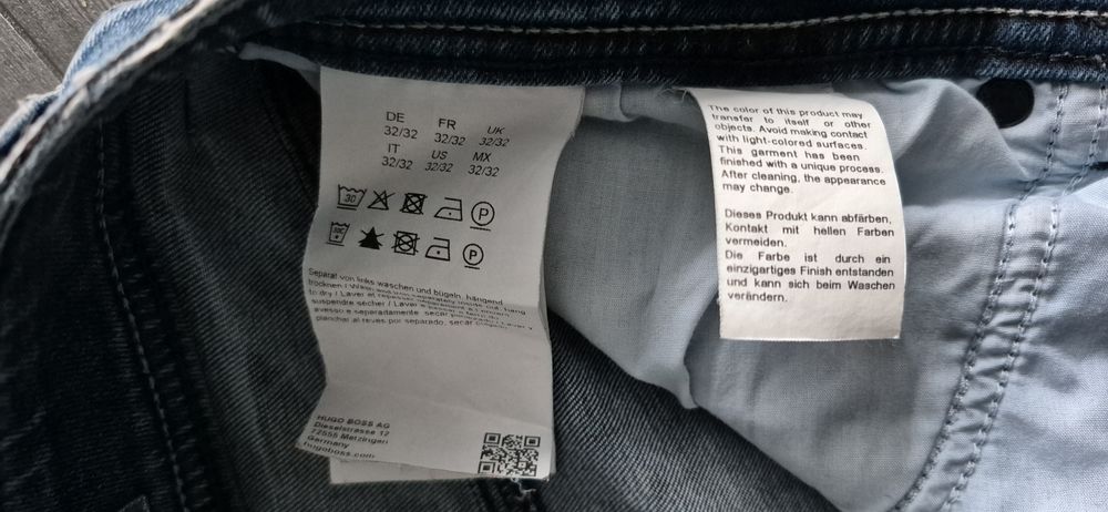 Spodnie męskie dżinsowe Hugo Boss slim fit rozmiar W32 L32 M/L

- stan