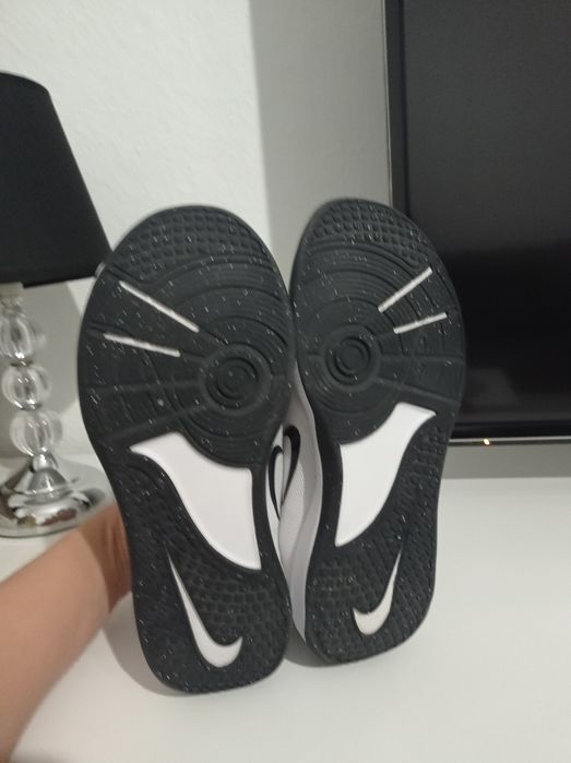 Buty Nike performance 38