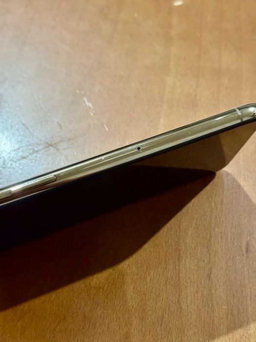 Продам iPhone 11 Pro