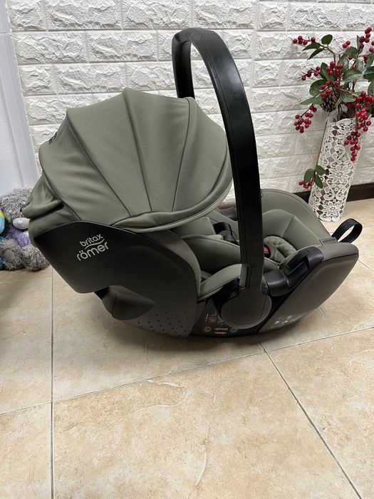 Автокрісло Britax Römer Baby-Safe Pro Група 0+ (0-13 кг) автолюлька