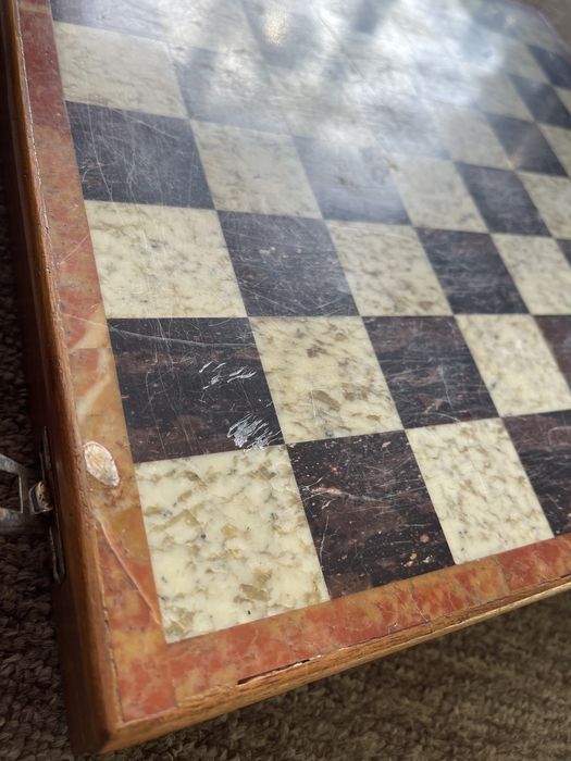 Продам дошку для гри в шахмати з натурального каменю