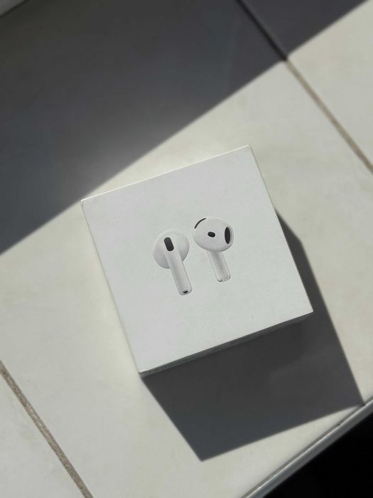 AirPods 4 (MXP63ZE/A)