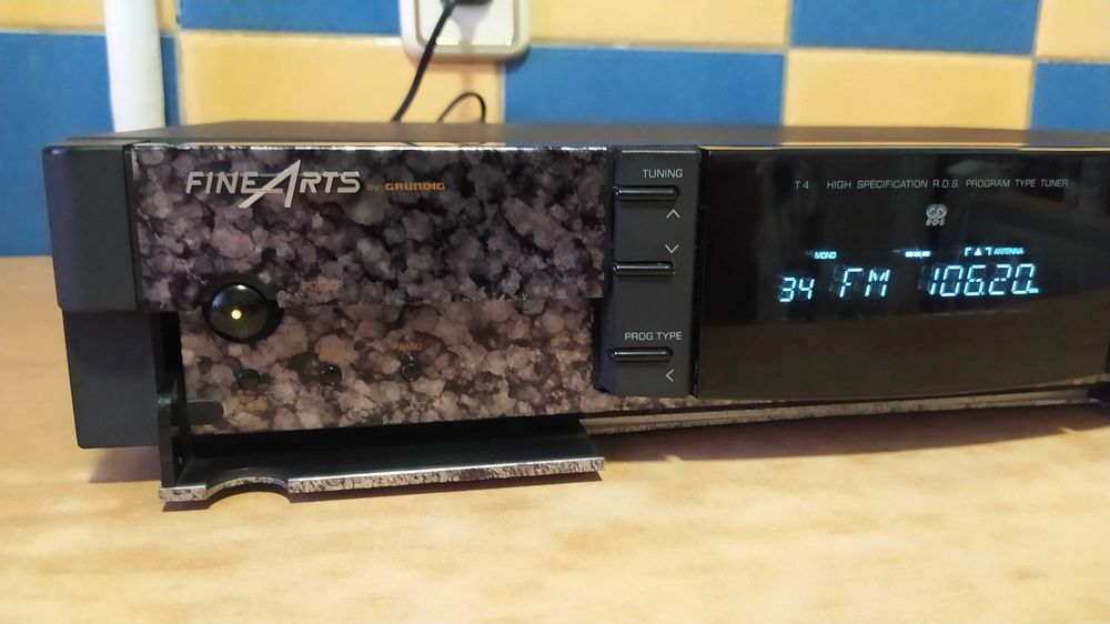 Топ Тюнер FineArts by Grundig T4 Marble.