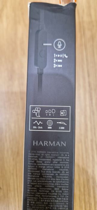 JBL headphones practically new64584832806017122