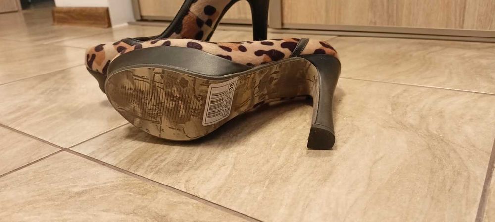 Buty, czółenka damskie na wysokim obcasie