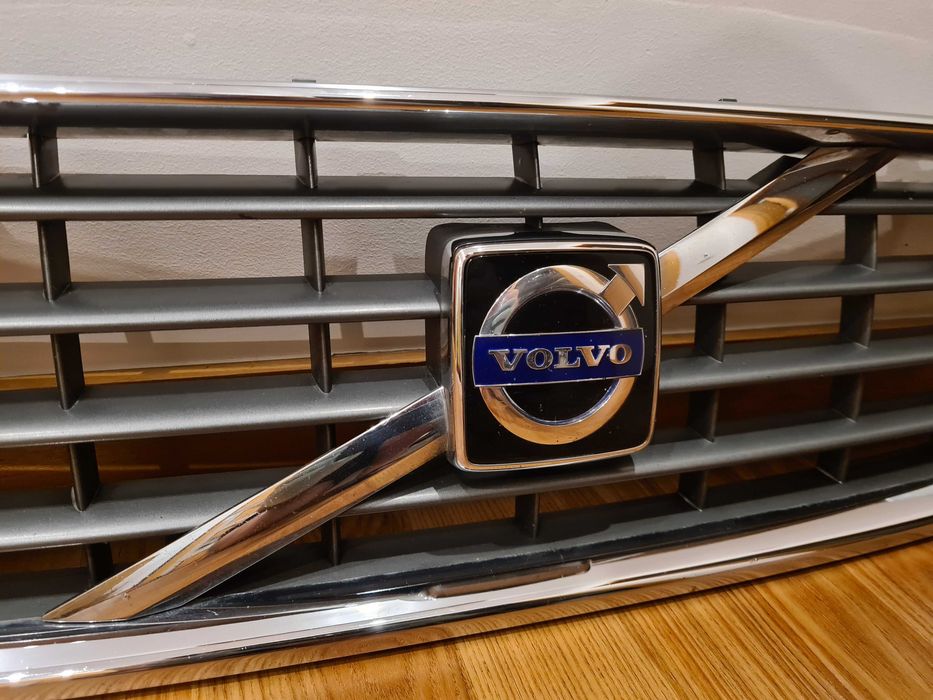 *ORIGINAL* Grelha Frontal Volvo S80 (2006, 2007, 2008, 2009)