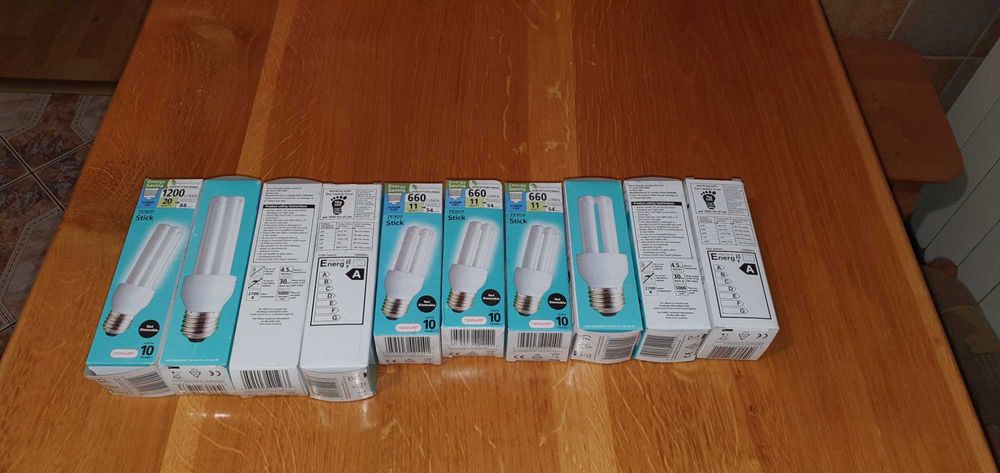 Żarówka energooszczędna Tesco Stick świetlówka 20W 1200lm E27