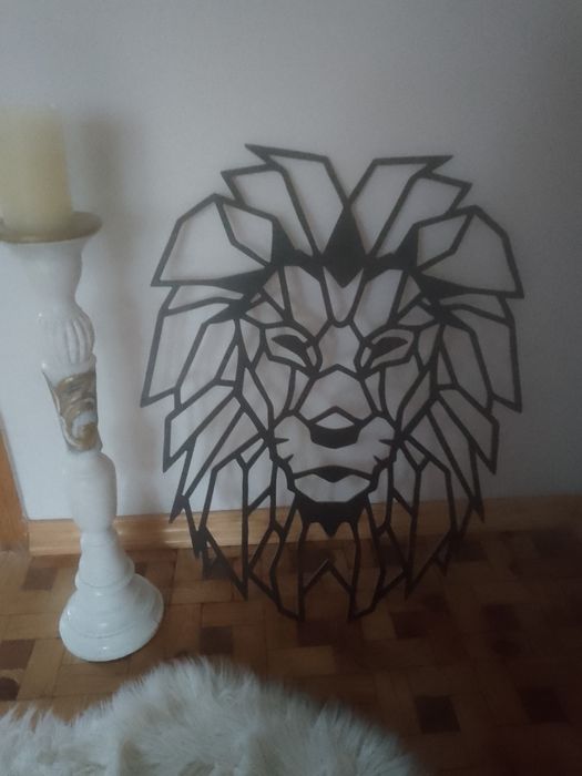 Dekorację do domu  głowa lwa wycinana laserowo
