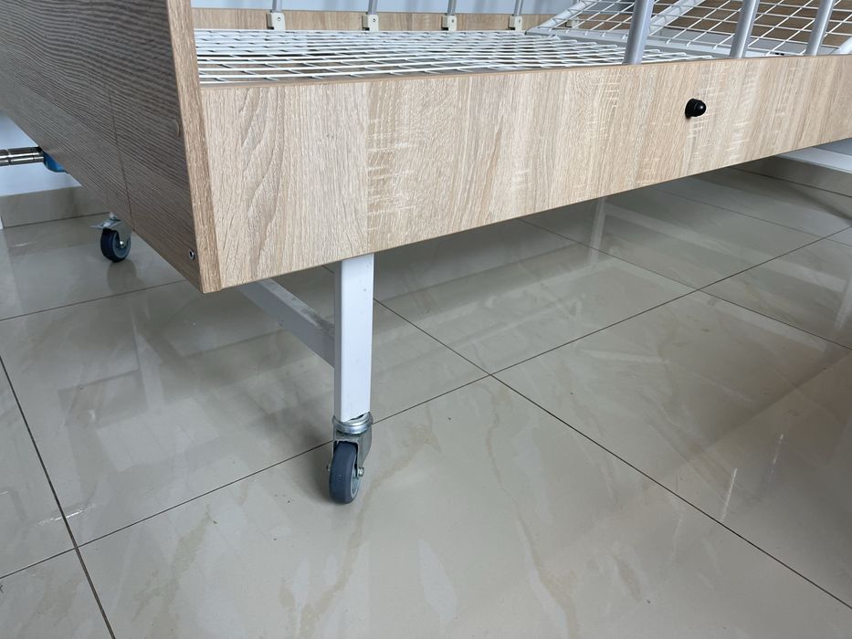 Ліжко для лежачіх хворих