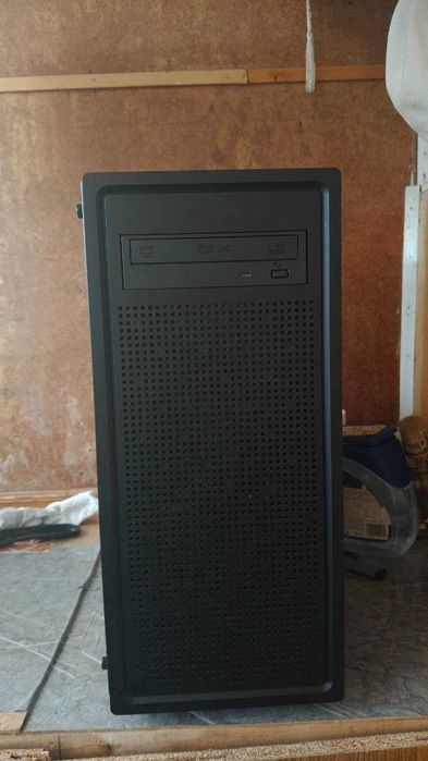 корпус ПК Cooler Master, зі склом, кулерами та CD-ROM
