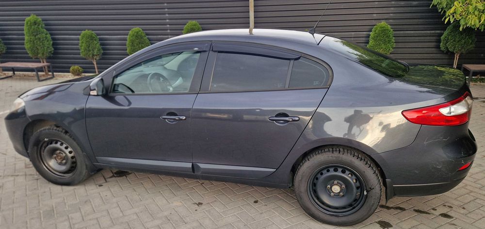 Renault Fluenсе продаж