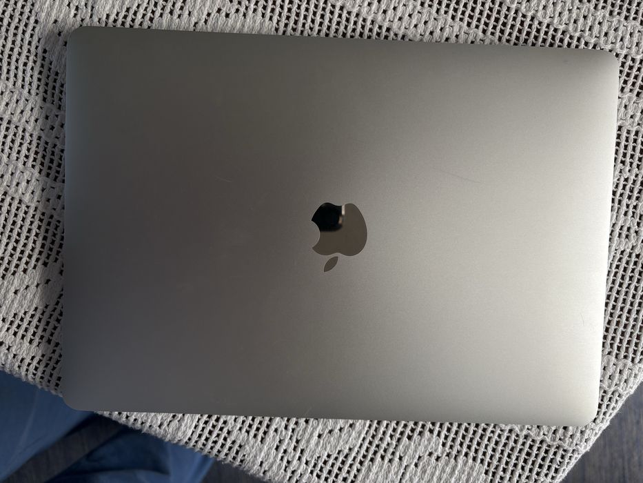 MacBook Air M1 8GB/256GB - Completo(caixa e fatura) + Oferta capa PT