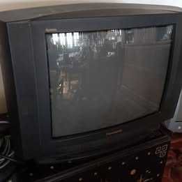 Televisão  a funcionar .Tenho mais
