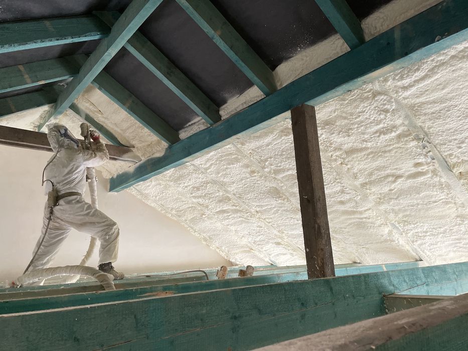 Ocieplenie dachu pianką Docieplenia Izolacja poddasza cały ŚLĄSK