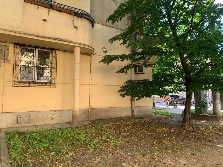 Оренда фасадного приміщення вул. Антоновича-Мельника