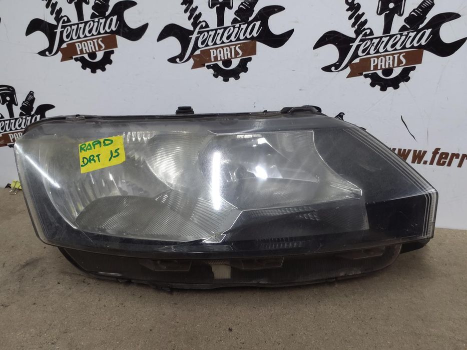 Farol Direito Skoda Rapid (Nh3)  | 2012 - 2020