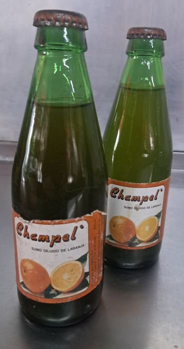 Garrafas antigas ainda fechadas inicio anos 90