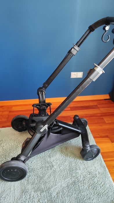 Trio Chicco i-Move 360 – Carrinho + Alcofa + Ovo + Base
