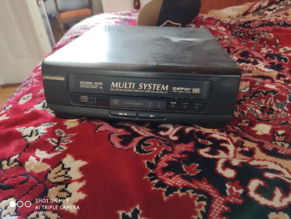 видеомагнитофон GRUNDIG