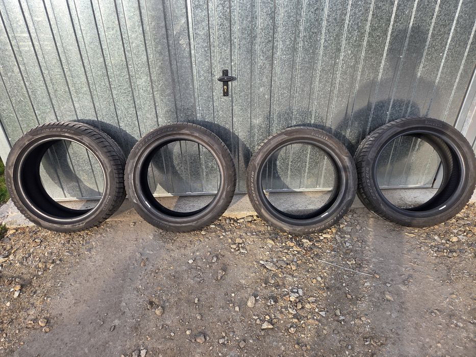 Opony Pirelli 225/45/18"