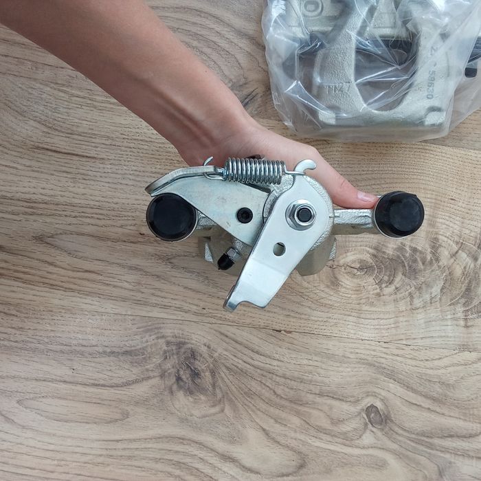 Zaciski hamulcowe do Reno Master 2016r