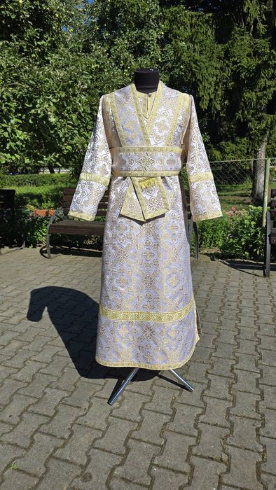 Продаються стихарі дияконські та паламарські