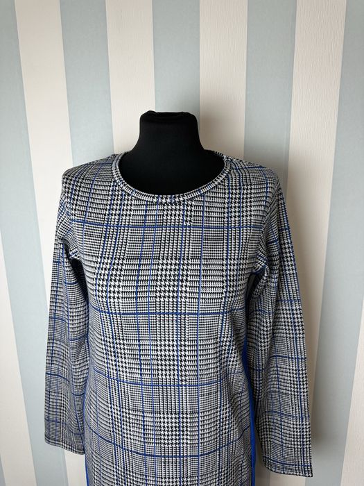 Szara biurowa sukienka z długim rękawem w kratkę 38 M True Spirit