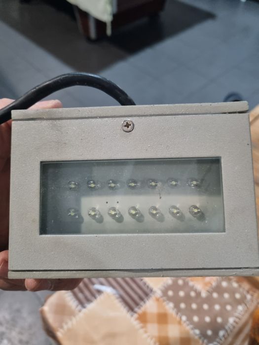 4 aplicos led de esterior.