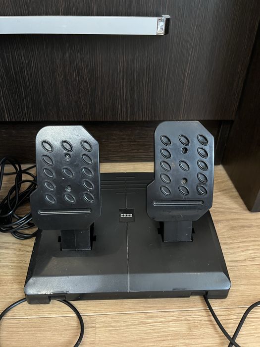 кермо для PlayStation 4, PlayStation 3 та ПК.