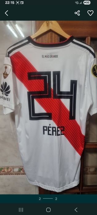 Camisola de jogo ultilisada pelo  enzo perez.final da libertadores.