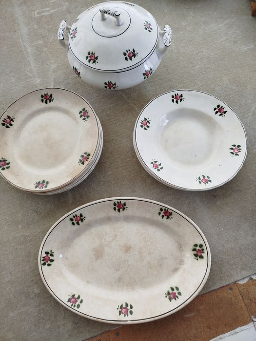 Conjunto loiça Sacavém muito antigo numerado