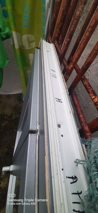 Janela pvc oxilobatente.