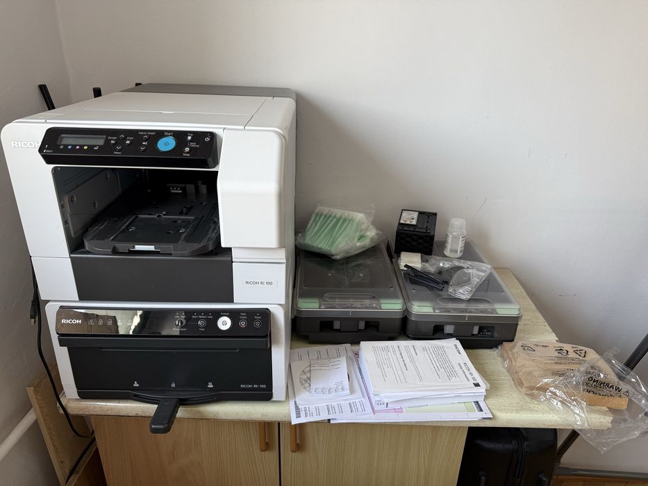 Drukarka do odzieży Ricoh Ri 100 + utrwalacz Ricoh Rh 100- caly zestaw