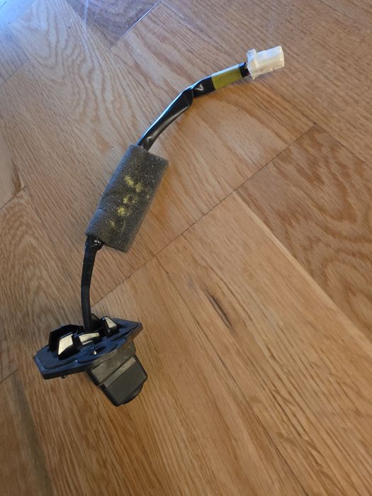 Продам камеру Nissan Leaf