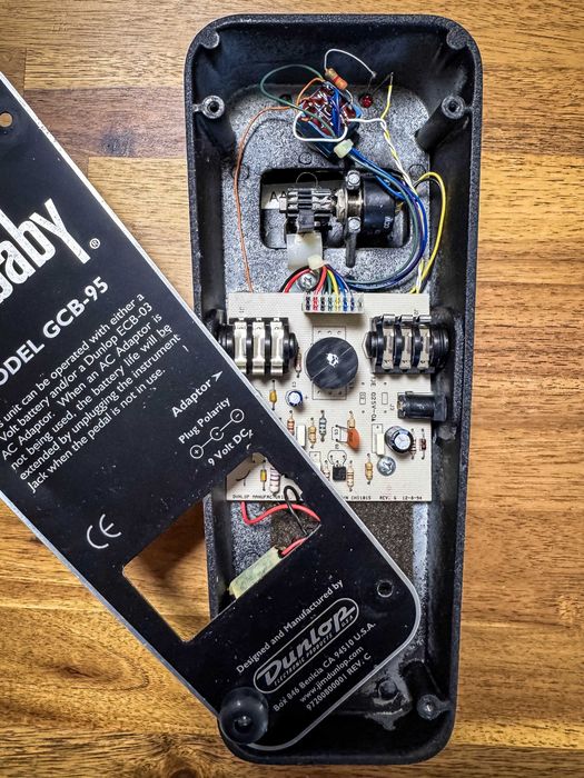Dunlop Cry Baby GCB-95 Modificado — True Bypass + LED
