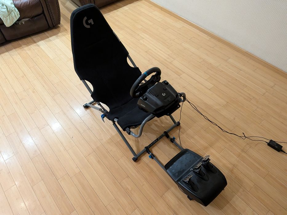 Кермо Logitech g923 + кокпіт Playseat Challenge X