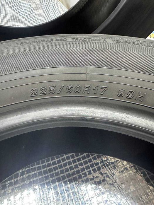 *Шини Yokohama 225/60R17. 2шт. Літо 2023р (0219)