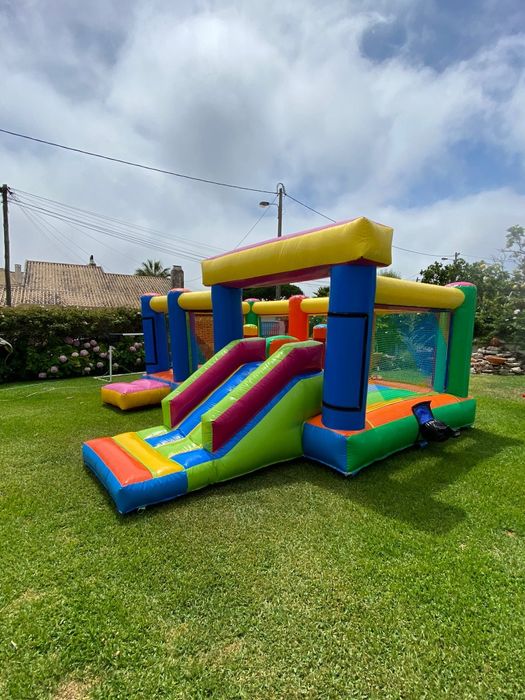 Aluguer de insufláveis e serviço animação low-cost