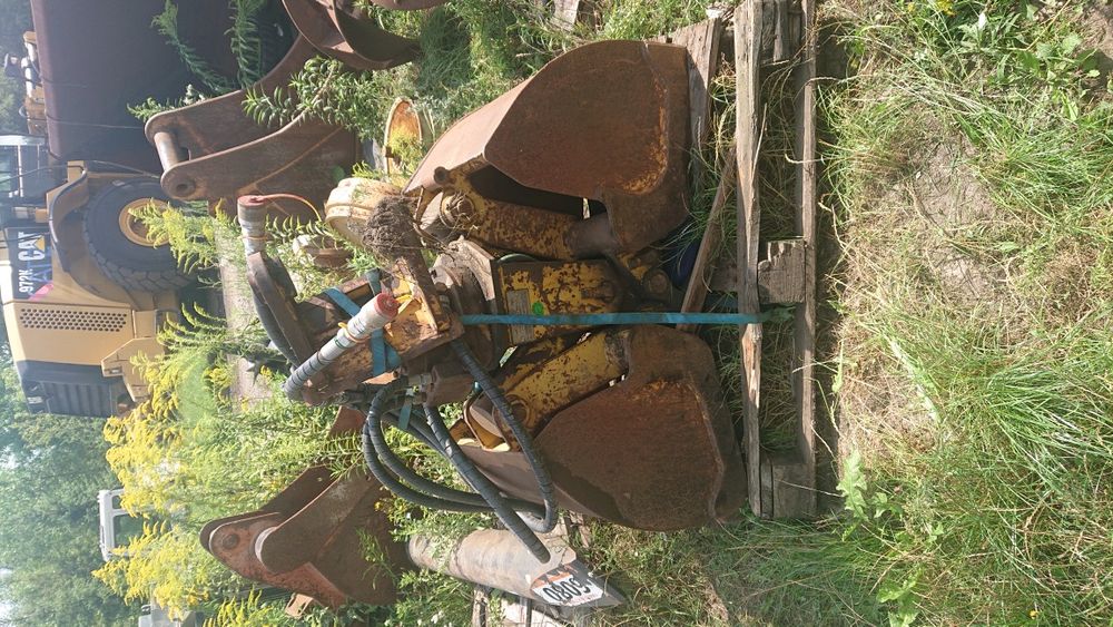 Chwytak do ziemi lub materialow sypkich wym 0.4m na1.2m