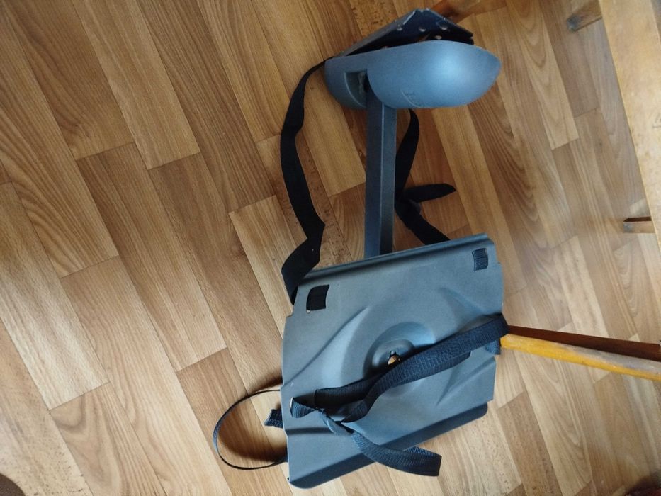 Телевізор Toshiba діагональ 14'' з кріпленням до стіни. Б/У