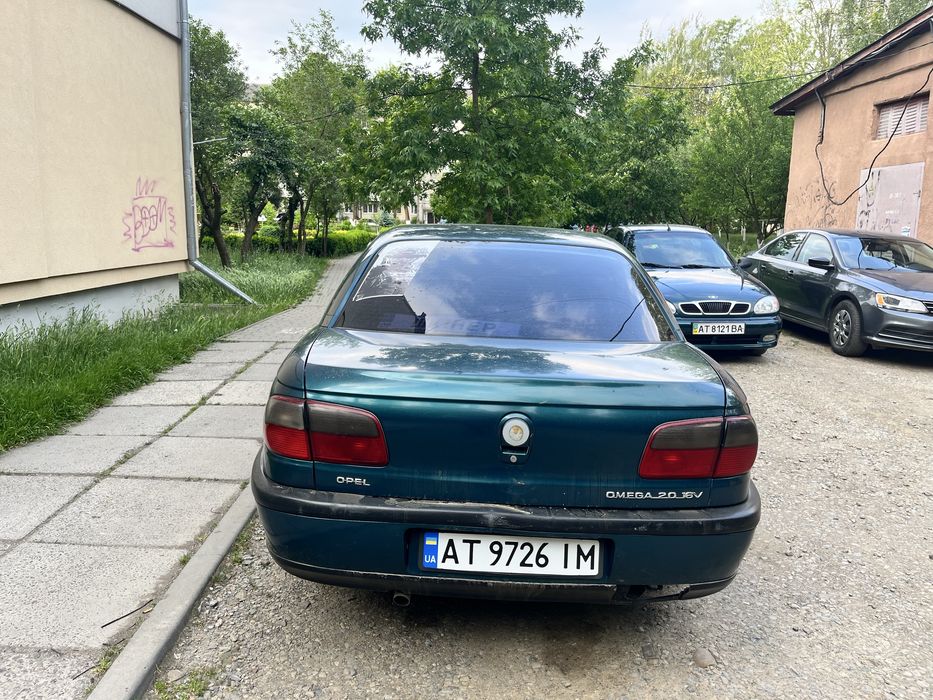 Продам Омегу Б Автомат