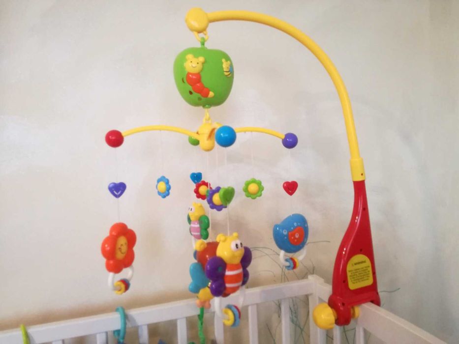 Музыкальный мобиль на кроватку Baby