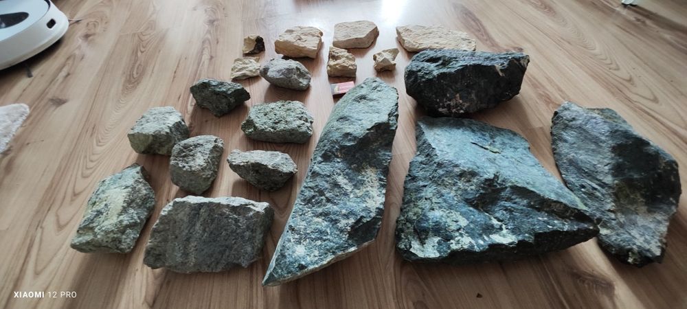 Kamienie do akwarium Malawi Serpentynit Gray Stone Wapienne