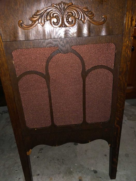 gramofone antigo com móvel funcional