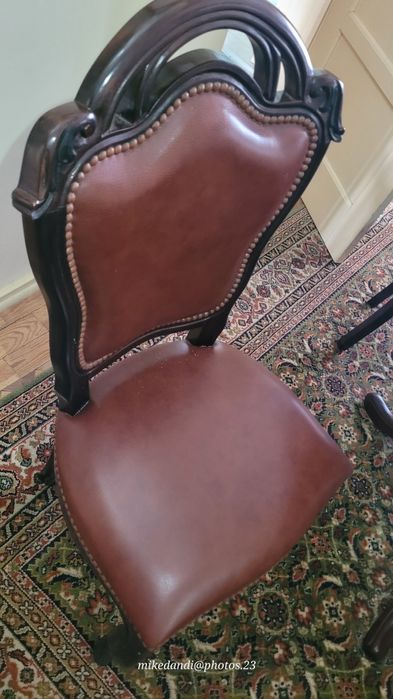 Mesa e cadeiras sala jantar