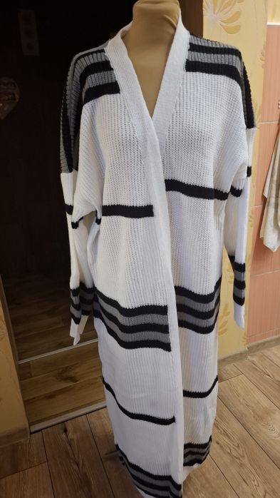 Nowy długi kardigan damski.