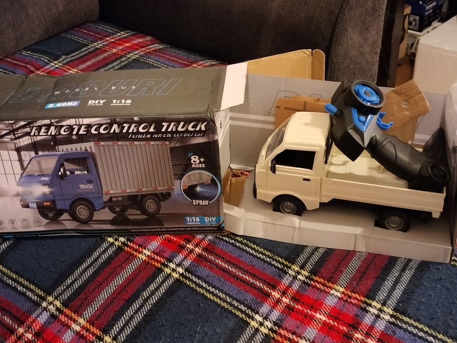 Carrinha Telecomandada