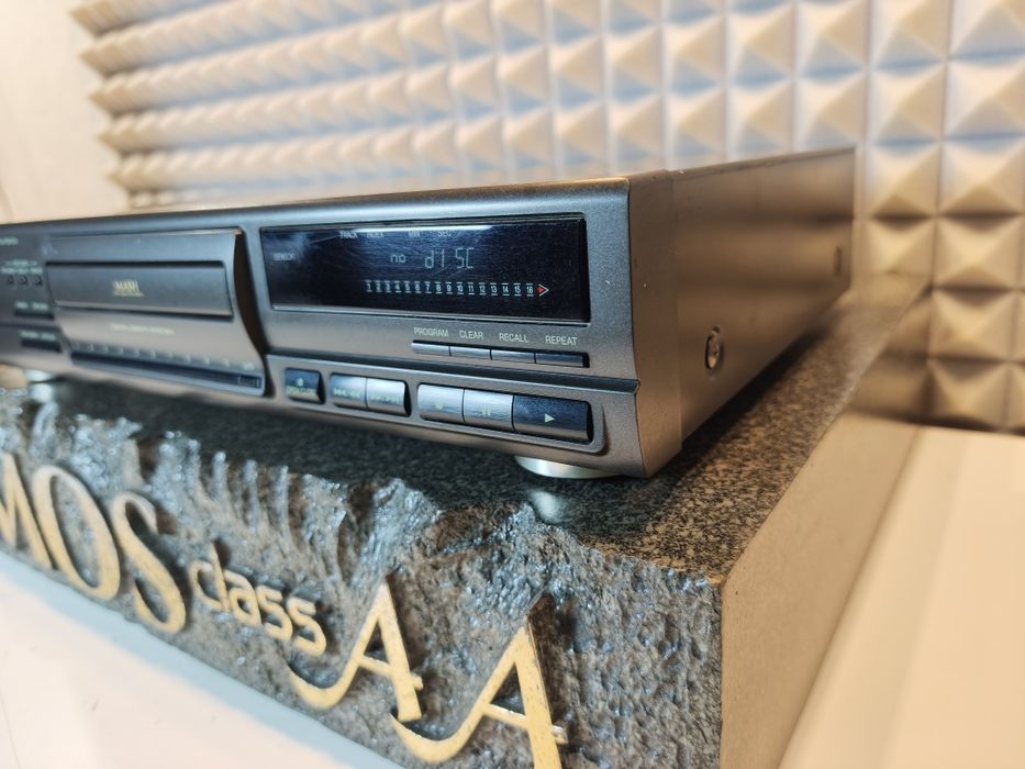 Odtwarzacz CD Technics SL PG 470 A