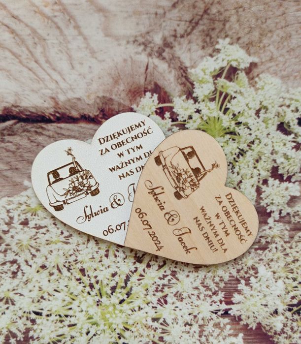 Magnesy  ślubne  z grawerem – auto z nowożeńcami  – 10 szt.