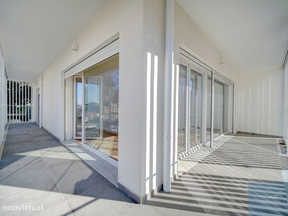 Excelente Apartamento T4 em São João do Estoril